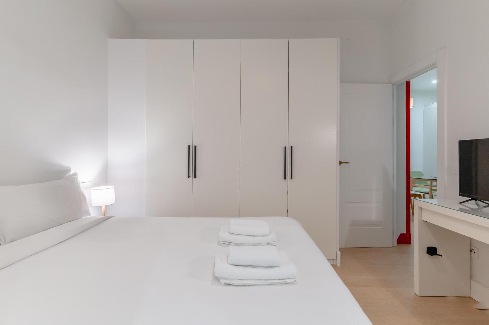 Cozy And Central-1Bd 1Bth- Cortes Lägenhet Madrid Exteriör bild